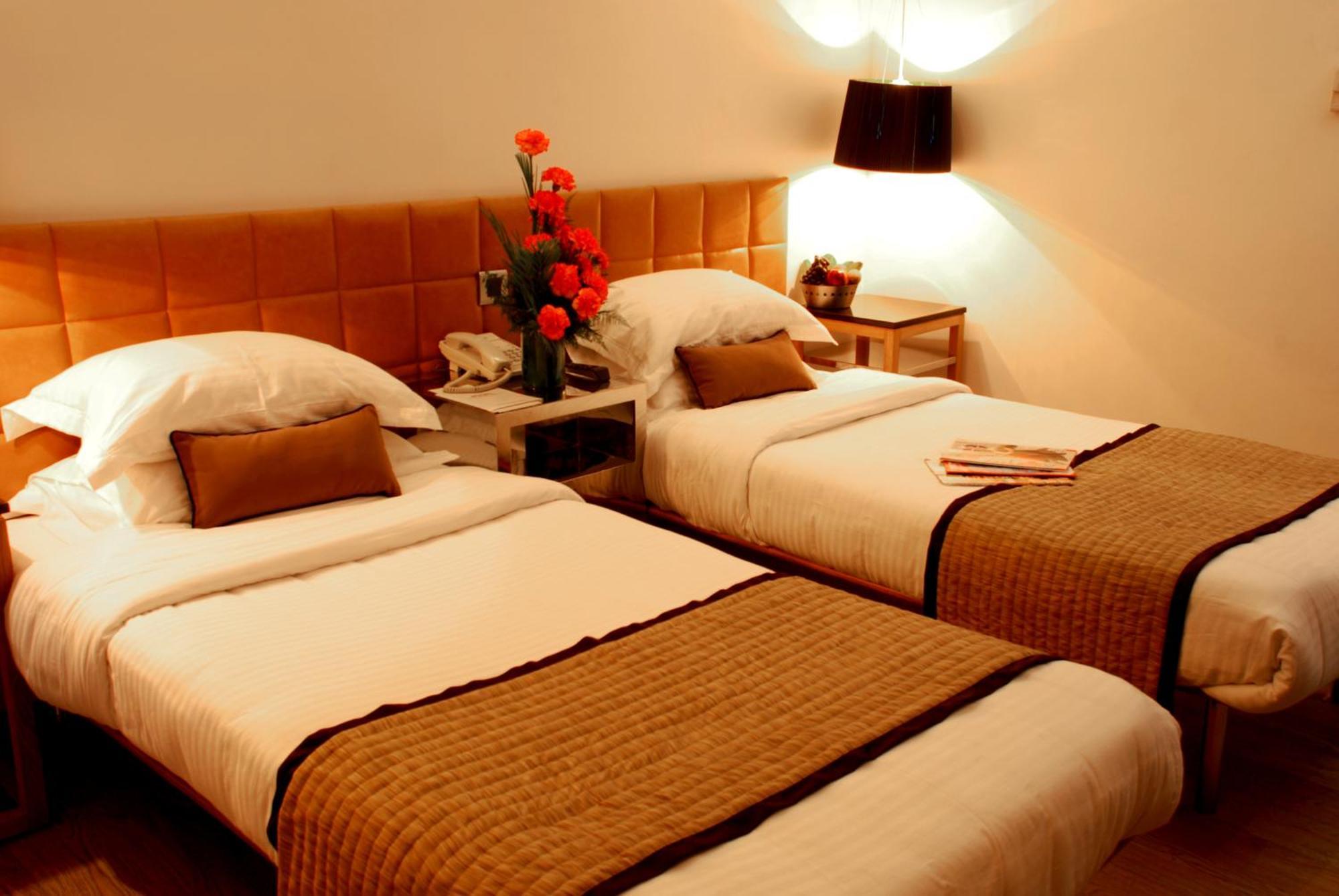 Hotel Palace Heights New Delhi Exterior photo