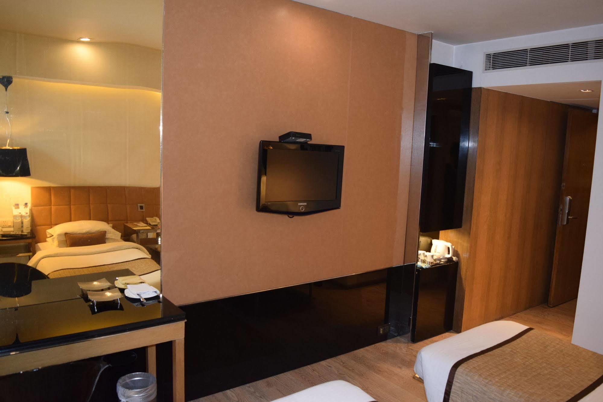 Hotel Palace Heights New Delhi Exterior photo