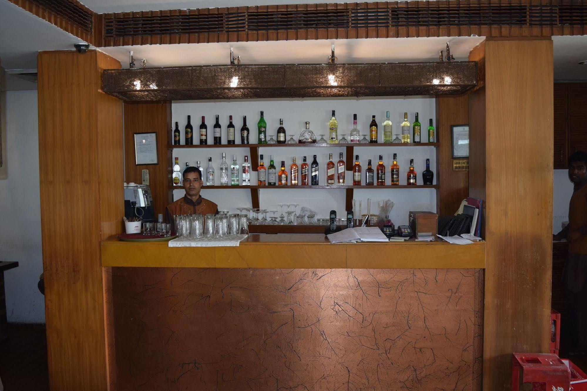 Hotel Palace Heights New Delhi Exterior photo