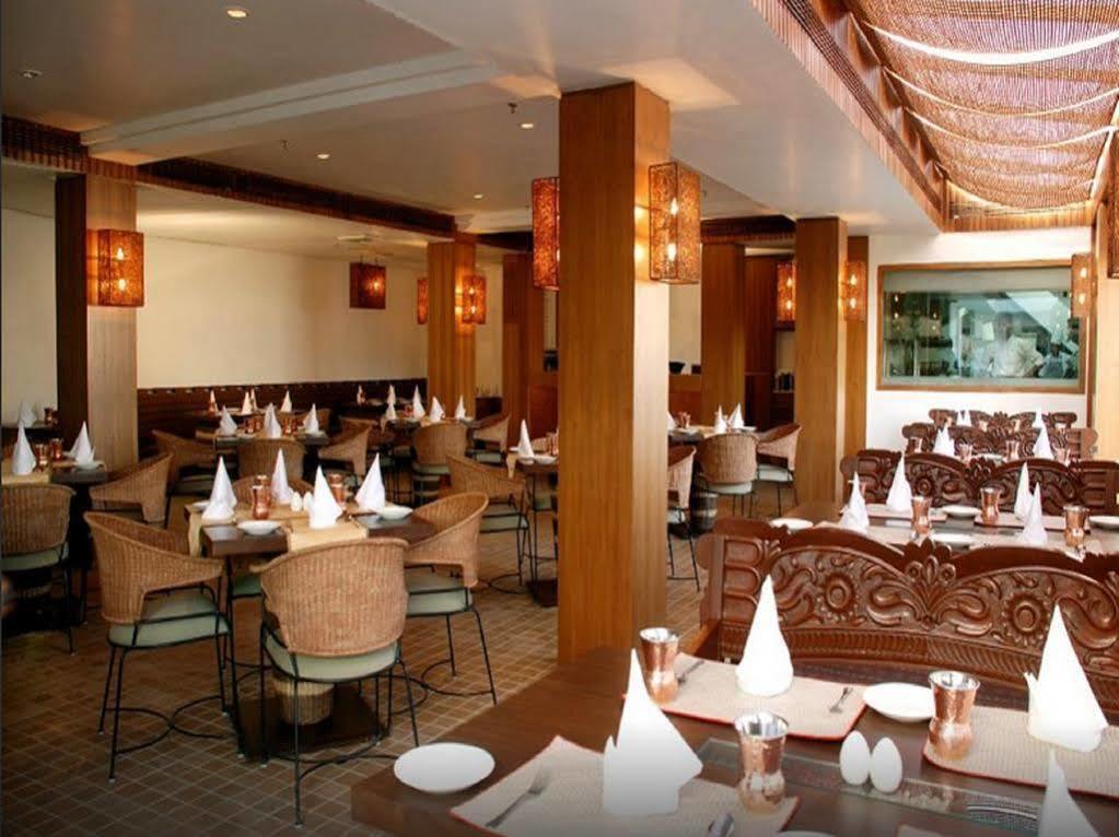 Hotel Palace Heights New Delhi Exterior photo